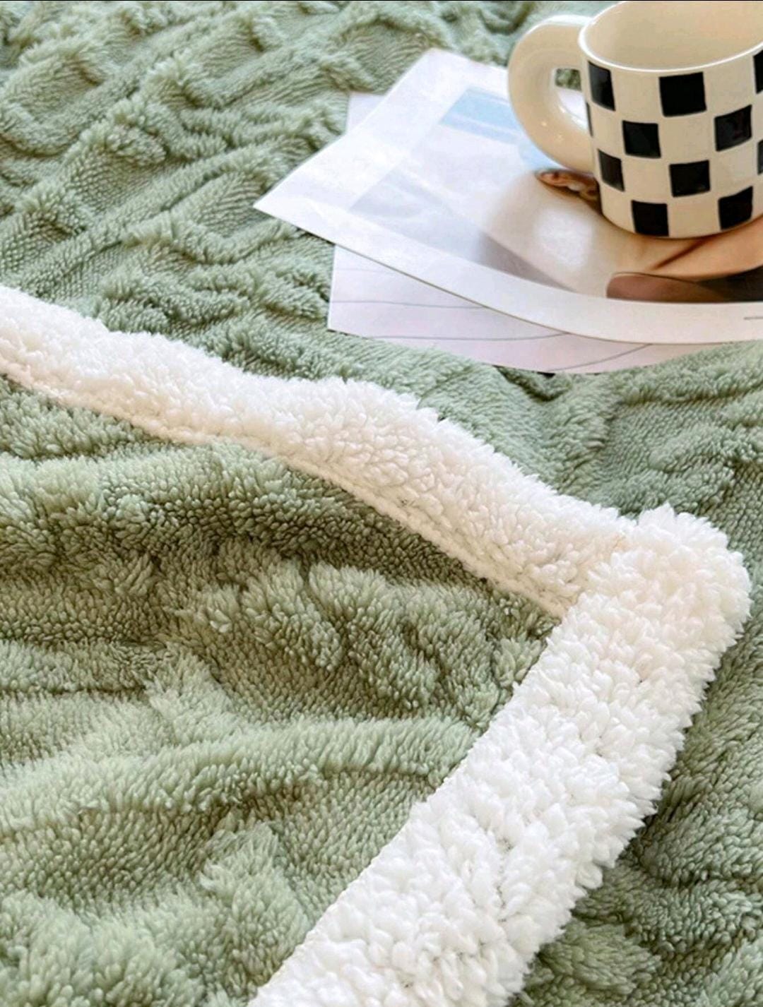 Geo Print Soft Sherpa Throws (200*230cm)